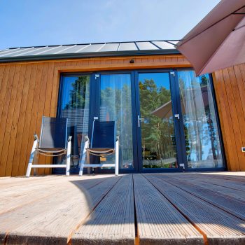 DOMKI POD SOSNAMI SŁAWA