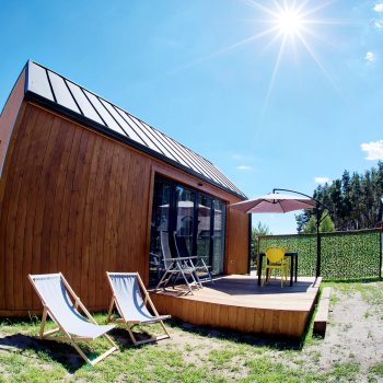 DOMKI POD SOSNAMI SŁAWA