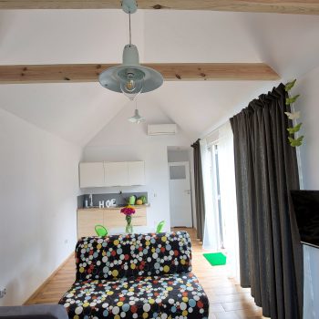 DOMKI POD SOSNAMI SŁAWA