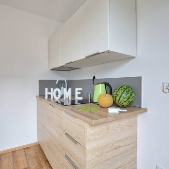 DOMKI POD SOSNAMI SŁAWA