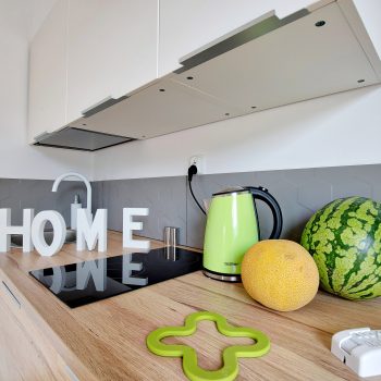 DOMKI POD SOSNAMI SŁAWA