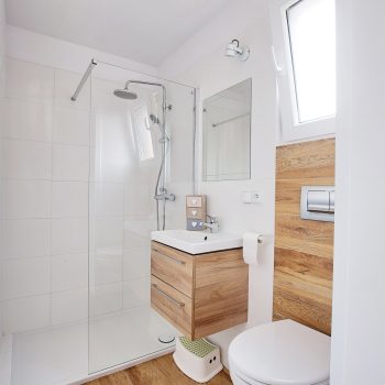 DOMKI POD SOSNAMI SŁAWA